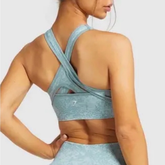 Gymshark Adapt Sports Bra - Picture 2 of 6